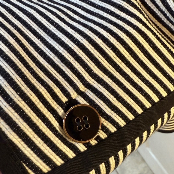 Talbots Woman Black and White Blazer with Tailored Silhouette Size 18 W - Picture 4 of 7